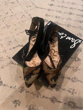Sam Edelman Camouflage Pointed-Toe Ankle-Strap Flats - Green & Black